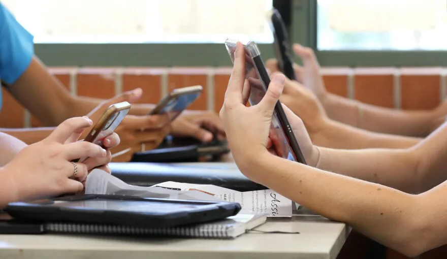 Allowing Cell Phones in the Classroom Can Save Lives in Emergencies