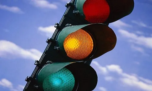 It's Time For A Signal At Colonial Dr