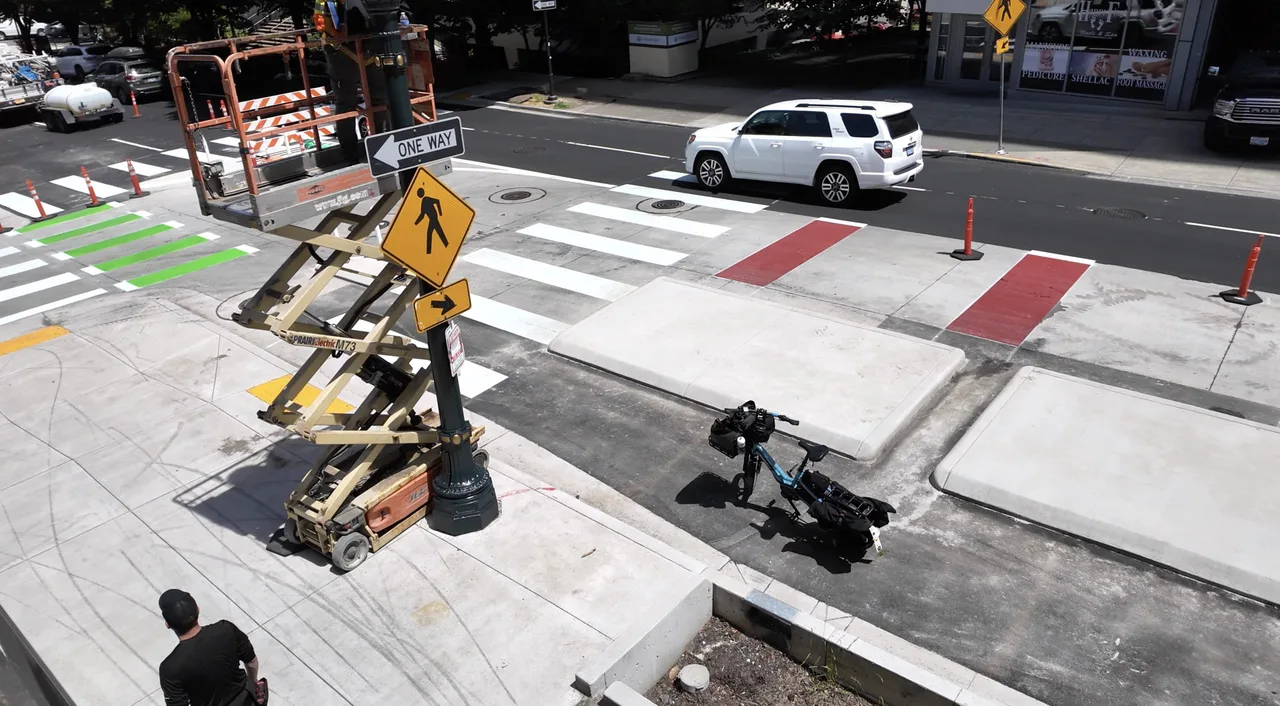 Stop New Street Bike Lane / Traffic chaos