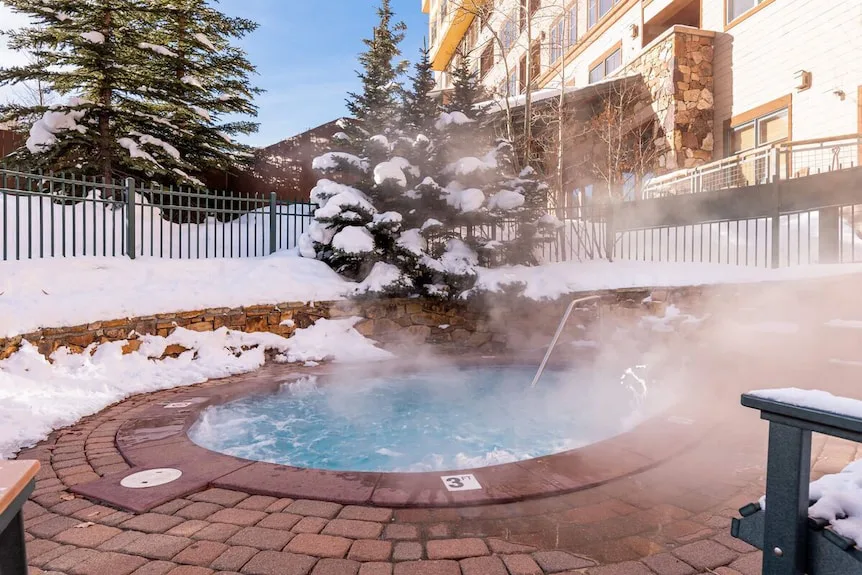 Bring back the Landmark Jacuzzi