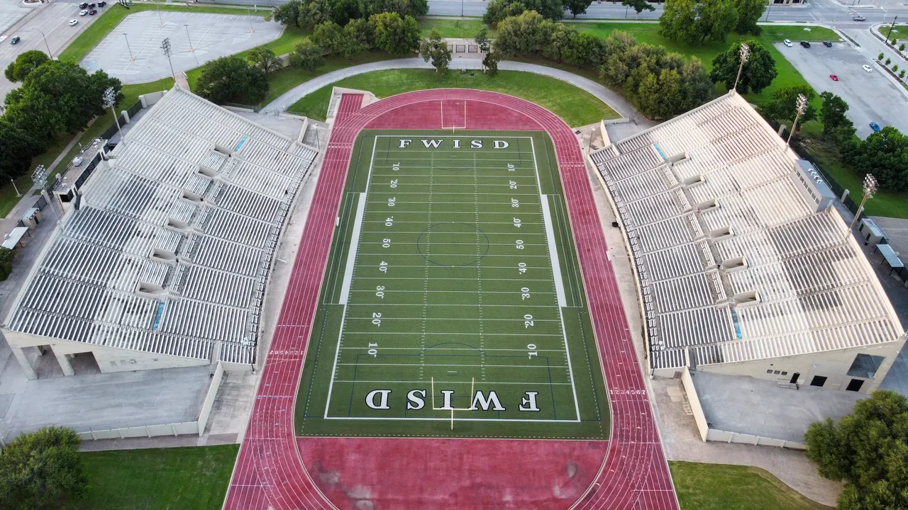 Encourage the Ft Worth ISD Board of Education to vote FOR respecting the distinct quality and history of Farrington Field and Billingsley Field/Gym 