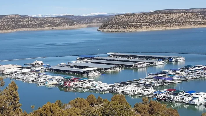 Navajo Lake Slip Holders to Marina