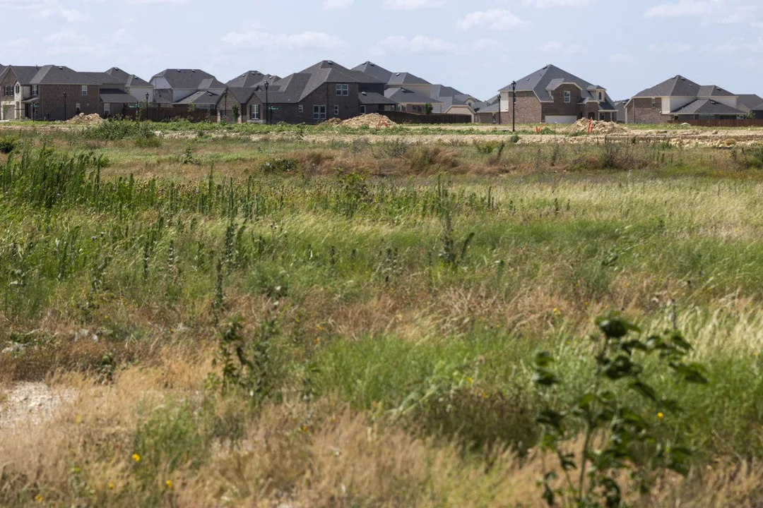 Stop the Sale of the 19 acre Board of Education parcel located at end of Harvest Road