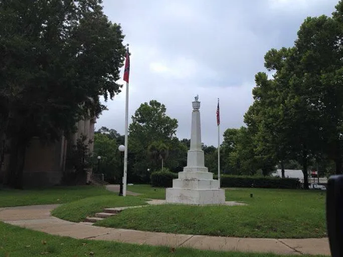 Save the Confederate flag in DeFuniak Springs