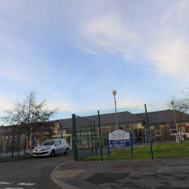 Save Mr gravelle maes  y morfa primary school llanelli