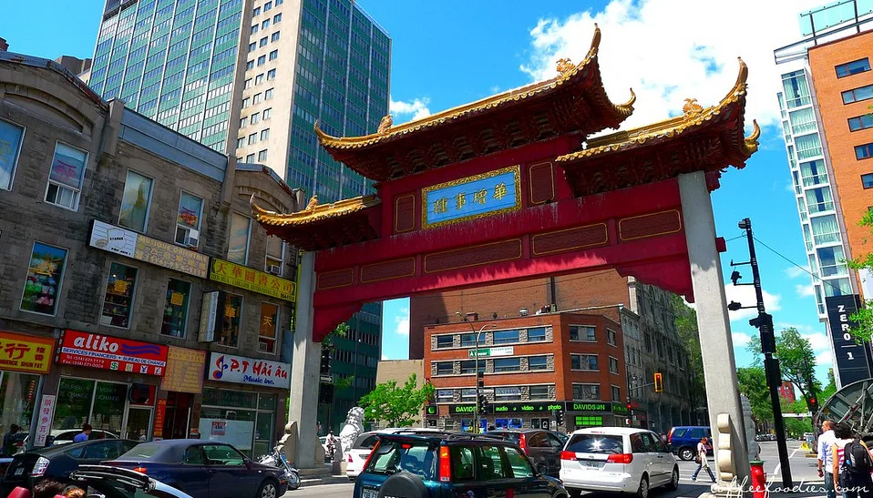 Stationnements dans le Quartier Chinois de Montréal