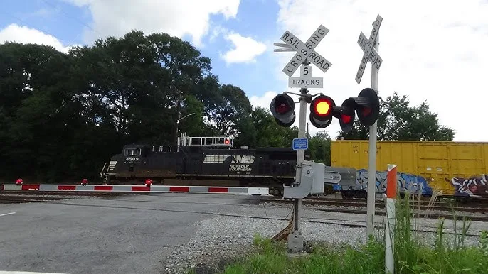 Establish A Quiet Zone At The Lenox Road Crossing