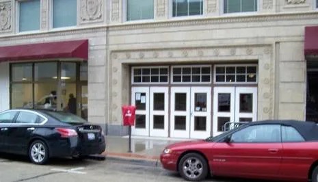 Please Help HANDI-CAP, Physically challenged and people with disabilities have  handicap parking at the Rialto Square Theatre