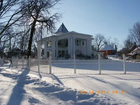 Save the Stratford White House