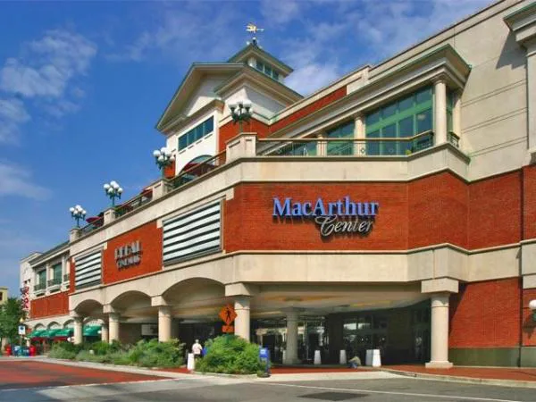 FREE PARKING FOR MACARTHUR CENTER EMPLOYEES