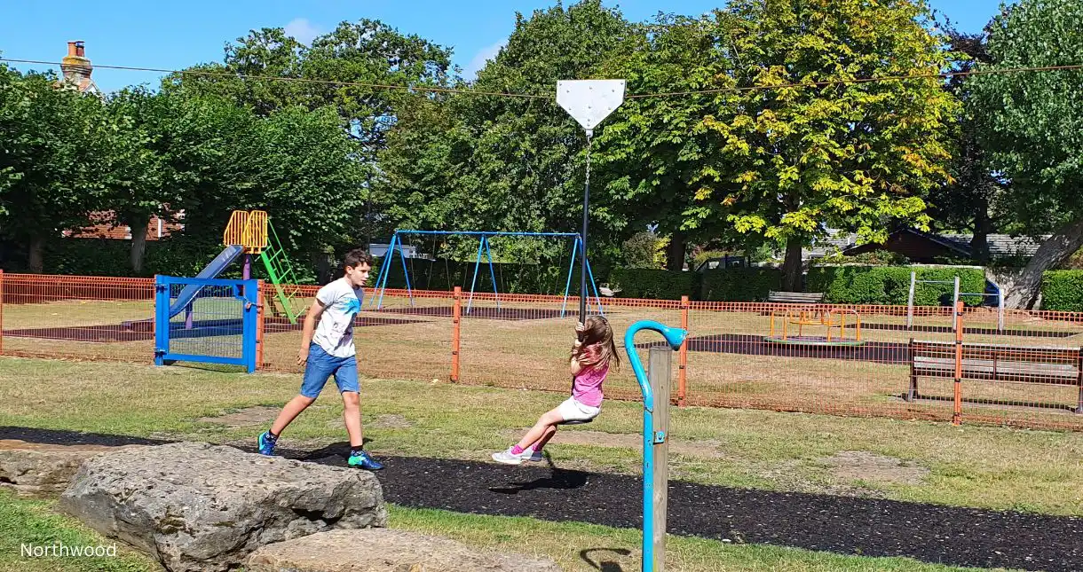 Closure of the children's playground at Arreton barns