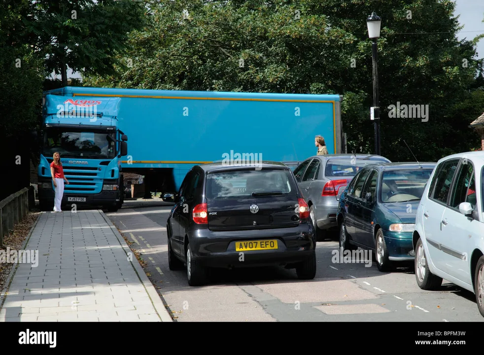 Improve safety for drivers and pedestrians on Gillette Way, Reading