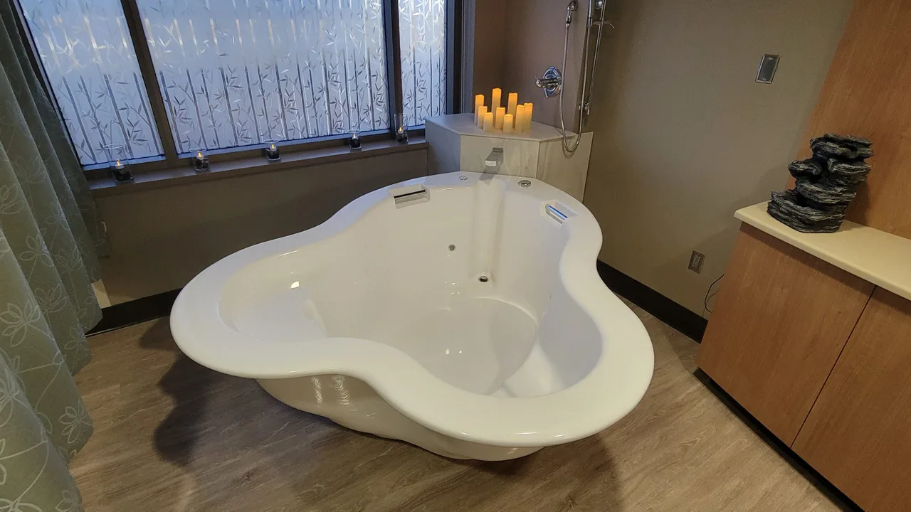 Hawai`i Hospitals Need Water Tubs
