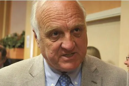 Call for the resignation of the entire Executive of Canterbury City Council 