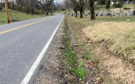 Zandhoek Rd sidewalk