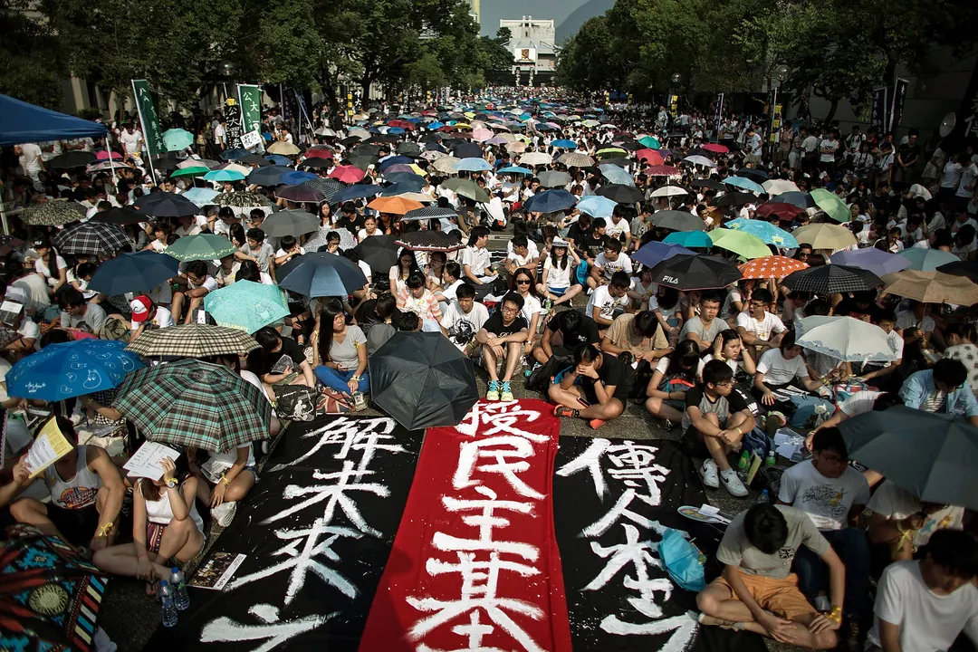 觀塘官立中學校友國民教育關注組 要求政府立即撤回「德育及國民教育科」聯署聲明