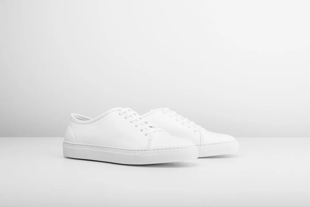 Bring back the white trainers