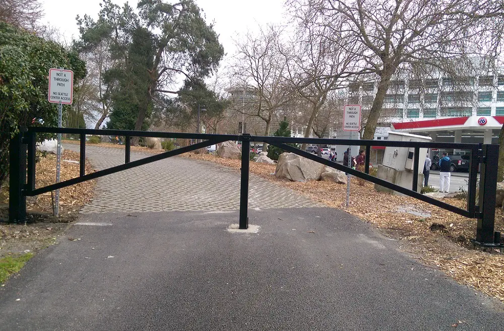 Make Galm Gate Accessible to Residence again