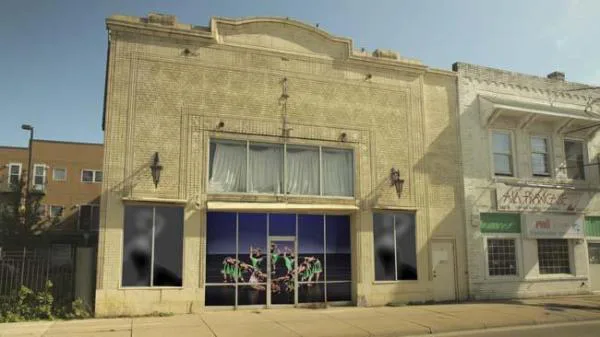 Fund the Victoria Theater