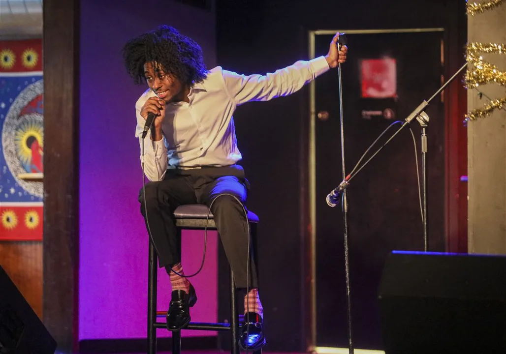 Jamie Semple sings 99 problems at open mic