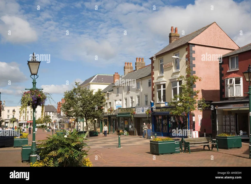 Pedestrianize North End