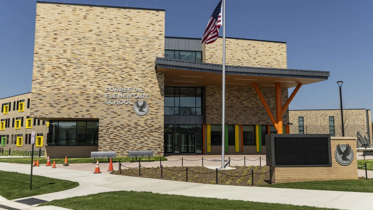 Fellows: A Viable Elementary School Location 