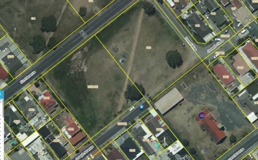 Fencing off Joseph Avenue Park