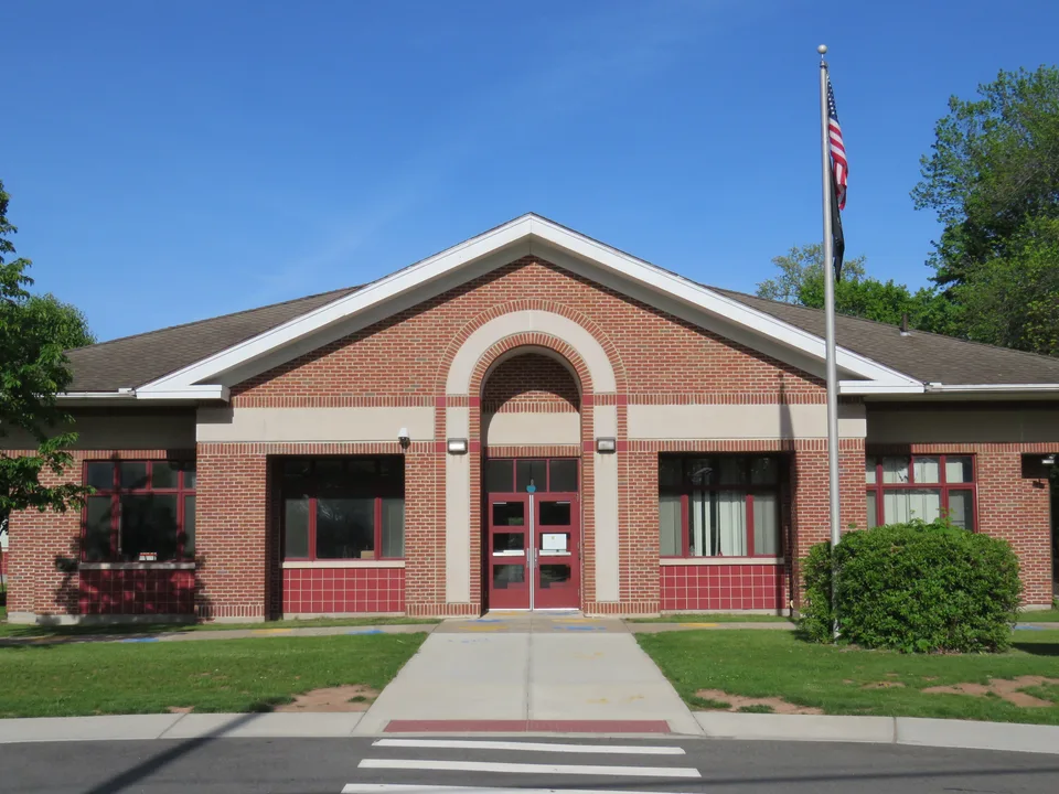 Full Day Kindergarten in Wallingford