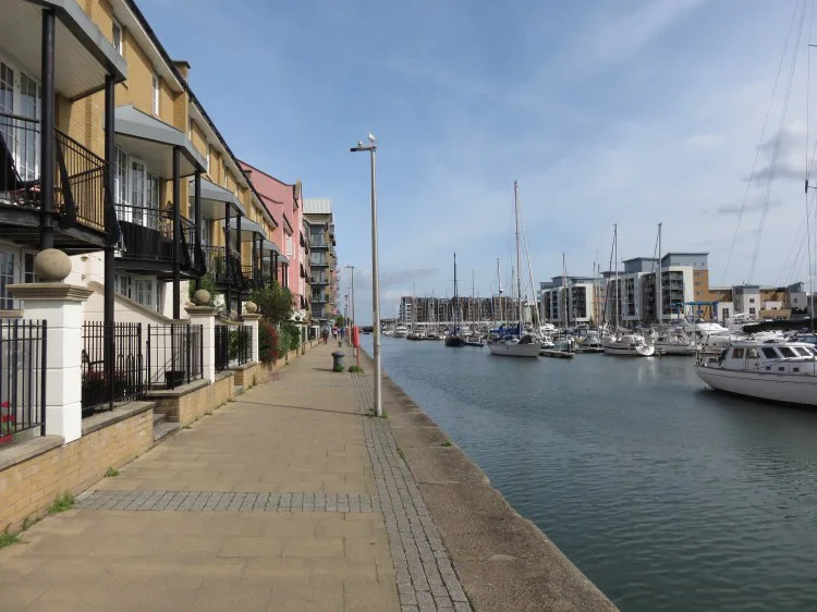 Portishead marina railings