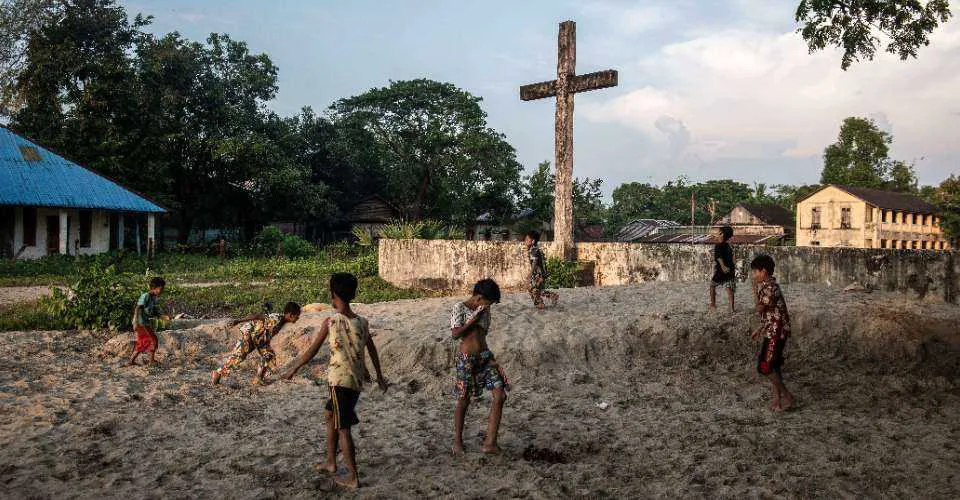 Help 48 suffering Lao Christians men, women, and children in Saravan to return to their homes
