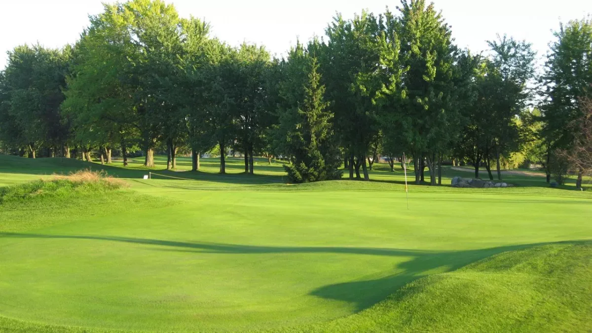 Pétition des citoyens de Chambly étant contre le projet domiciliaire du golf.