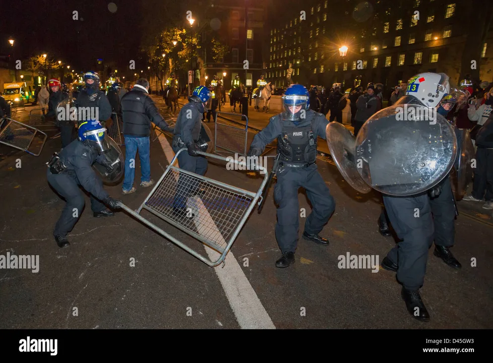 stop violent protest to protect peaceful protesters and other peoples rights 