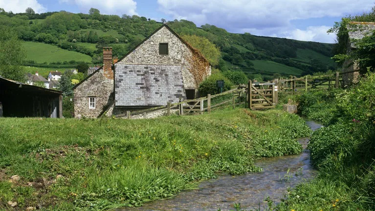 Ivybridge - A Walkers Are Welcome Town 