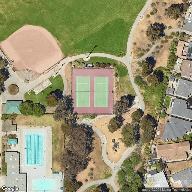 Joinville Tennis Courts - Maintenance Needed