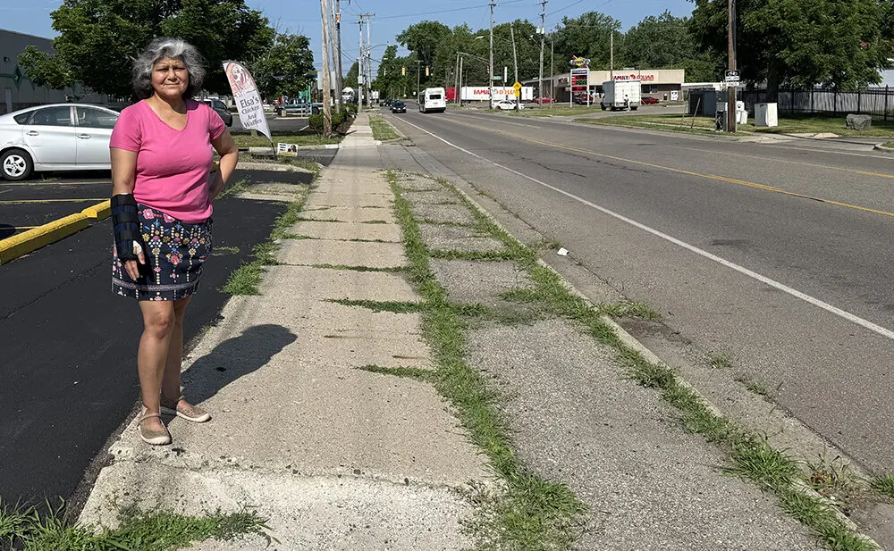 Sidewalk needed ASAP for East side of Brock, South of Taunton