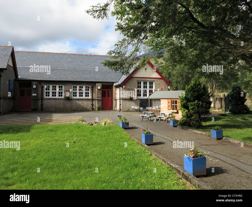 Save Llanmorlais Primary School