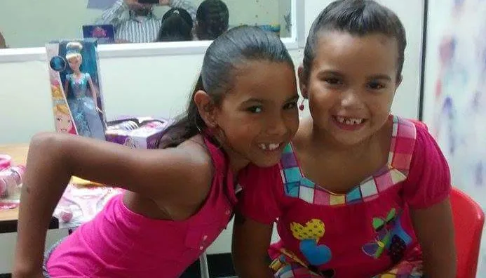 2  young girls abducted from bflo n.y leandra lassalle,8 & Eviane lassalle age 6.