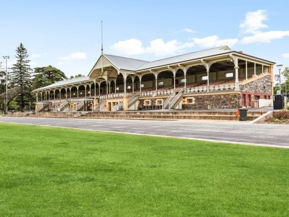 Victoria Park Redevelopment Supporters
