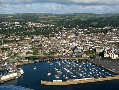 Allow Route Partnership to extend Penzance Harbour