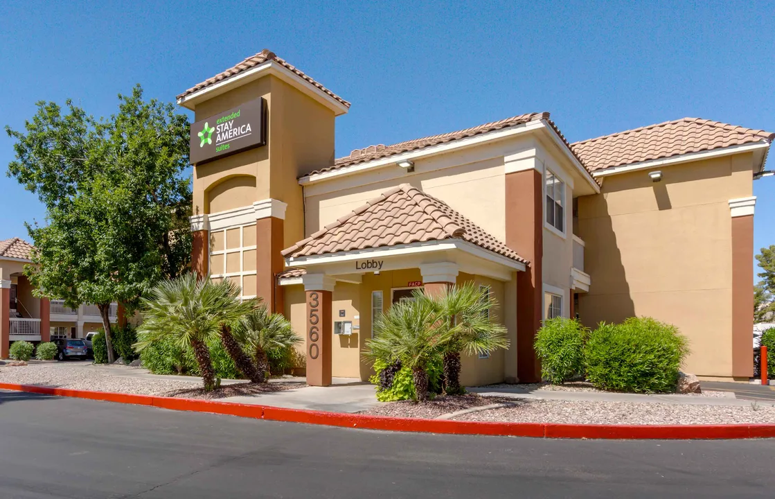 Dissolve Detention Center for Processing Migrants in Scottsdale