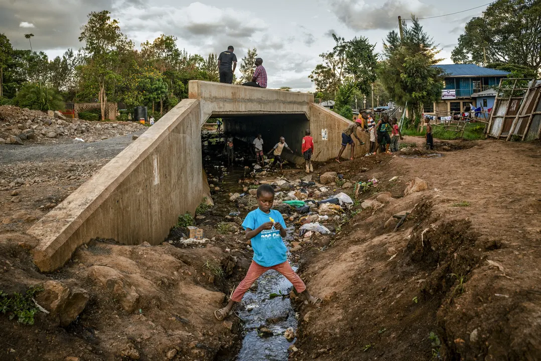 clean toilets and drains for kibera