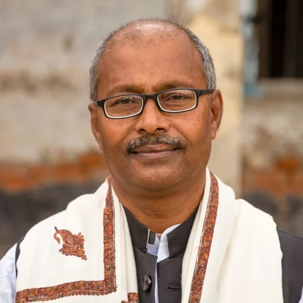 আহমেদ ফিরোজ কবির কে মন্ত্রী হিসেবে দেখতে চাই