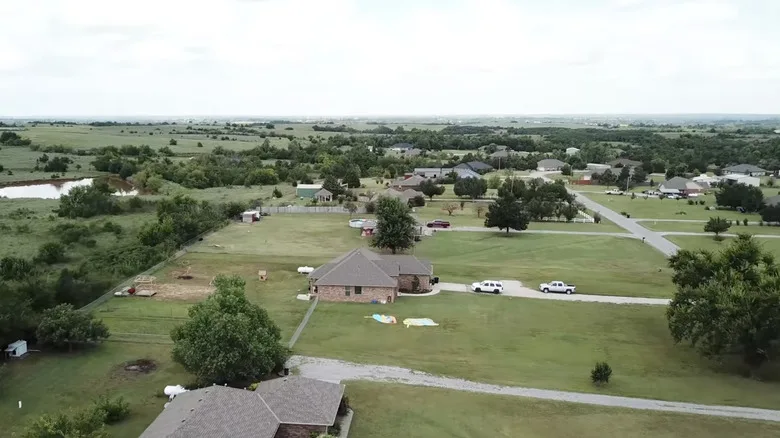Keep a hotel out of Fall Creek in Harrah Oklahoma
