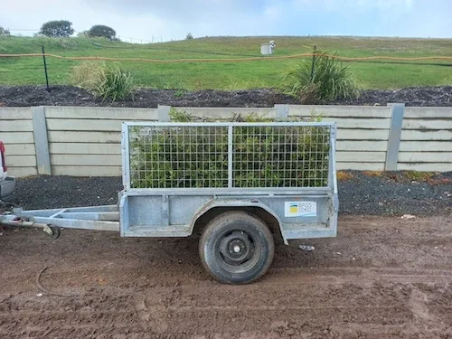 Keep green waste free in the Macedon Ranges