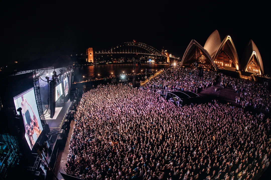 Conor Maynard to Australia! #AussieMayniacs