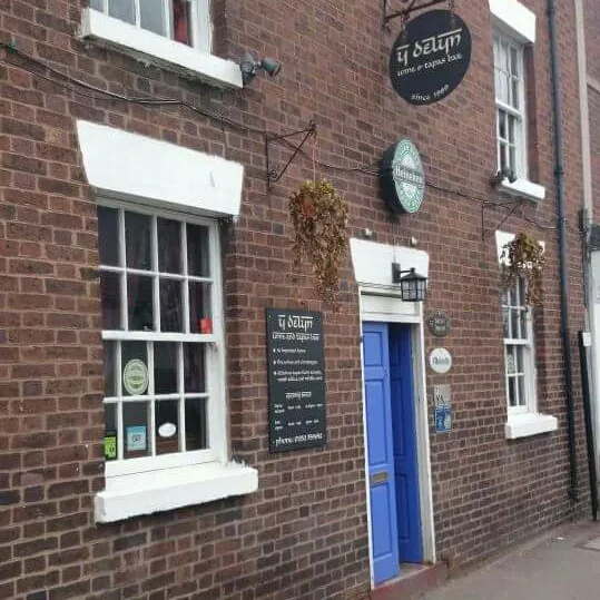 save y delyn wine bar