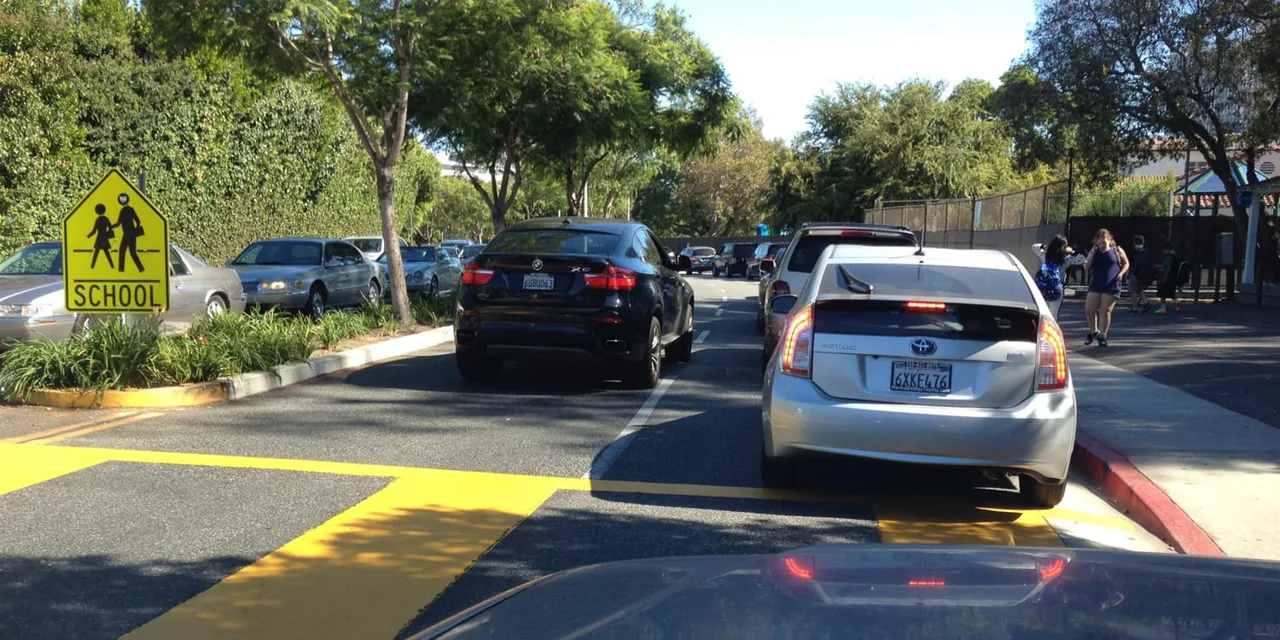 Allow parents to drop off and pick up their children at school rancho with vehicle