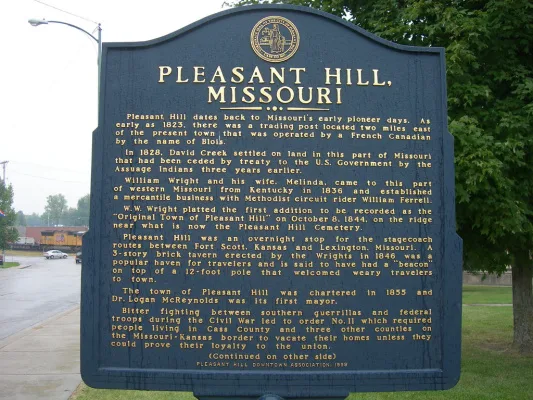 Legalize Backyard Chickens in Pleasant Hill, Missouri