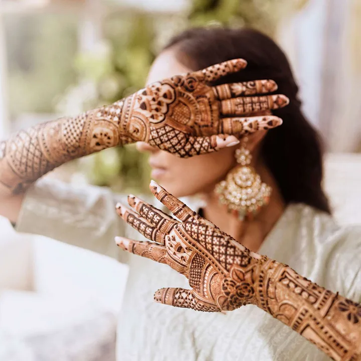 Aysegoul to get the henna night video