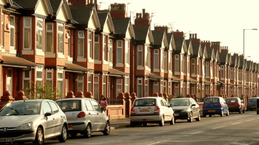 Keep 22 Addison road in the family!